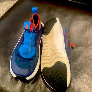 Nike size 4Y Blue/Orange Sneakers